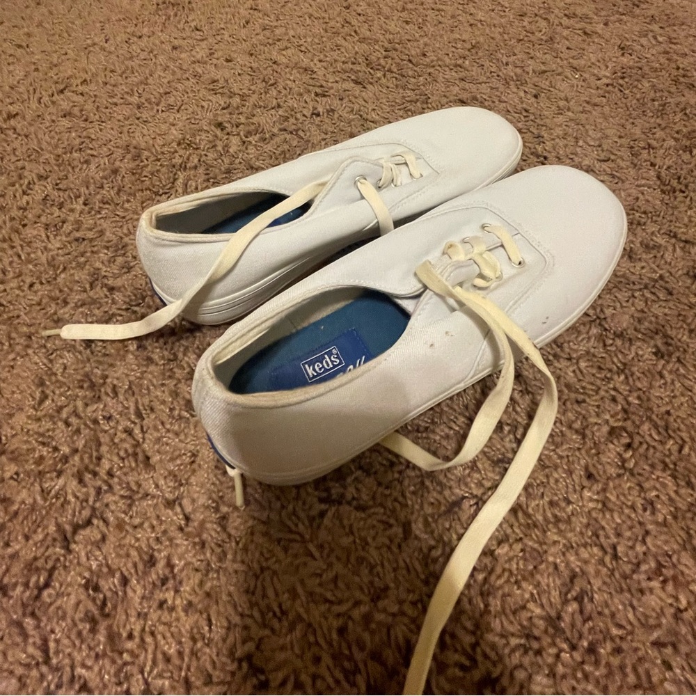 White Keds Stretch